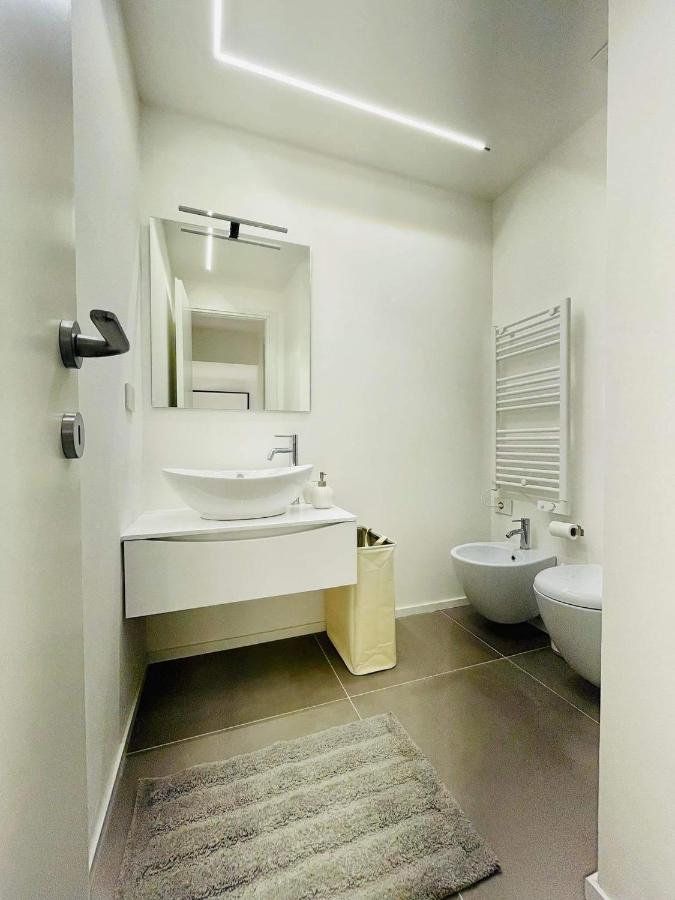 Led House Cadore - Bilocale Zona Milano Centro Milão Exterior foto